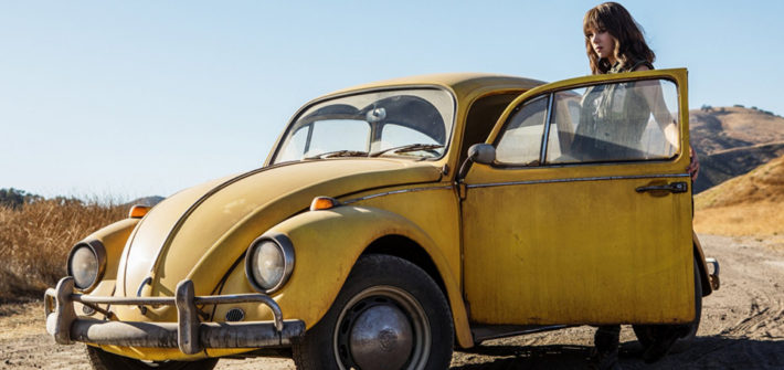 Hailee Steinfeld begegnet mit ersten Trailer zu Bumblebee einem Gigant aus dem All
